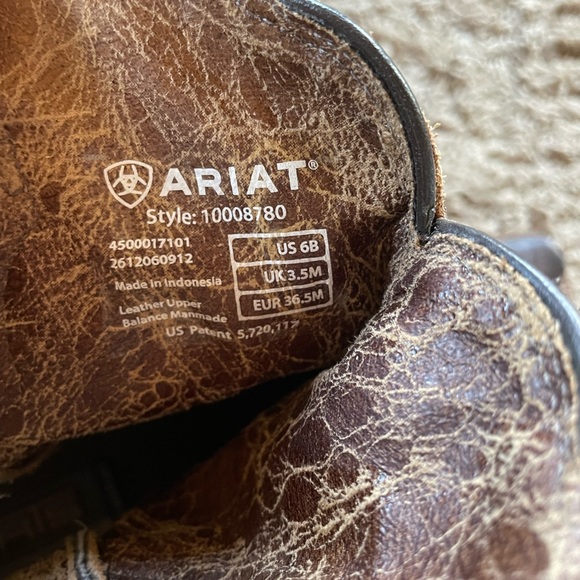 Ariat short boots size 6. Rarely worn. - Picture 4 of 5